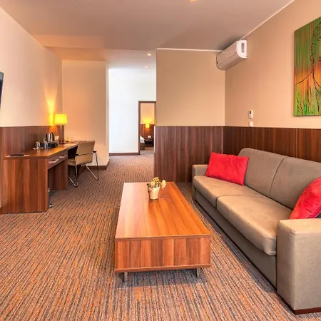 Congress Centrum Szálloda 3*